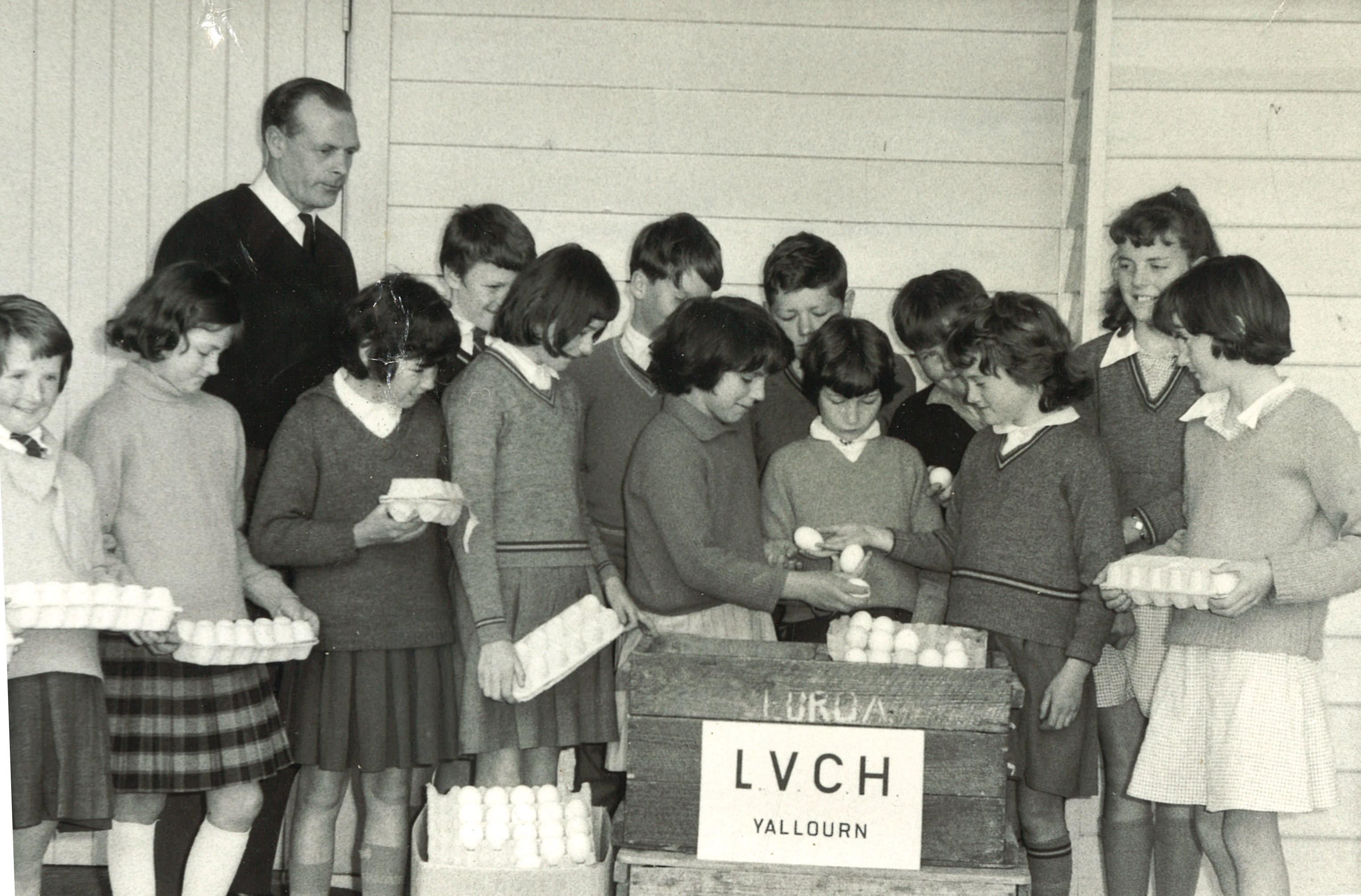 LVCH Hospital Egg Appeal Students from Yallourn North Primary School
